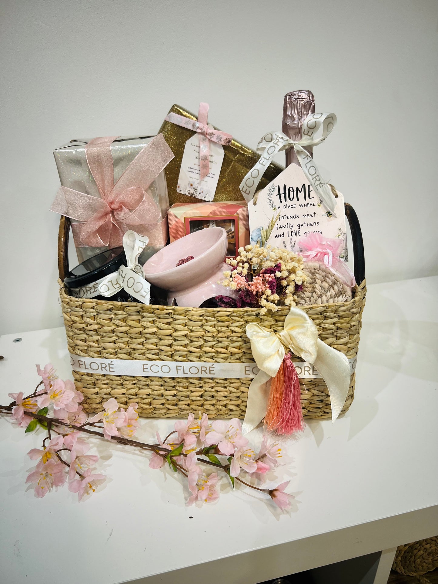 Gift Hamper Basket - Festive Hamper
