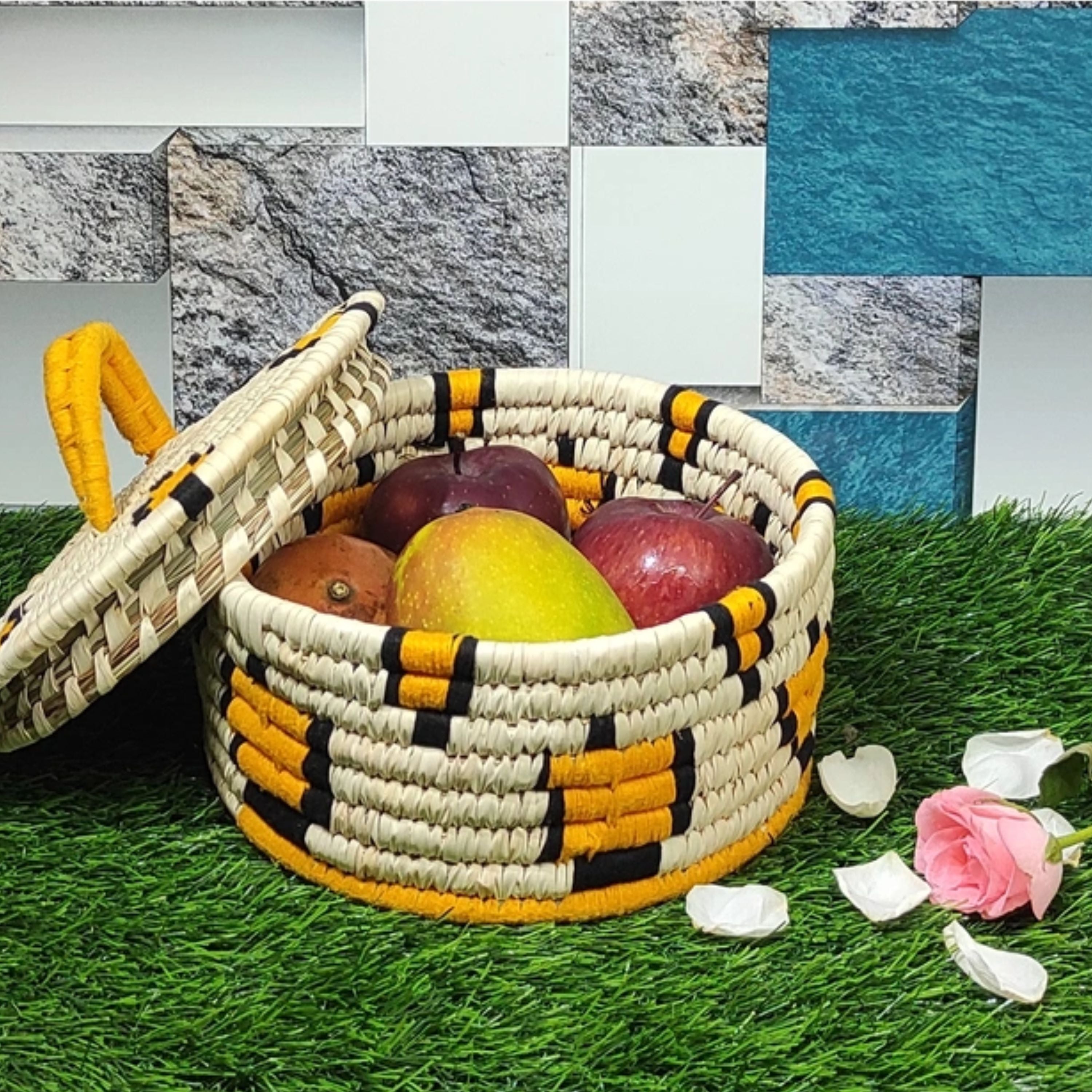 Handmade Sabai Grass Roti Box | Chapatti Box For Serving (White & Yell ...