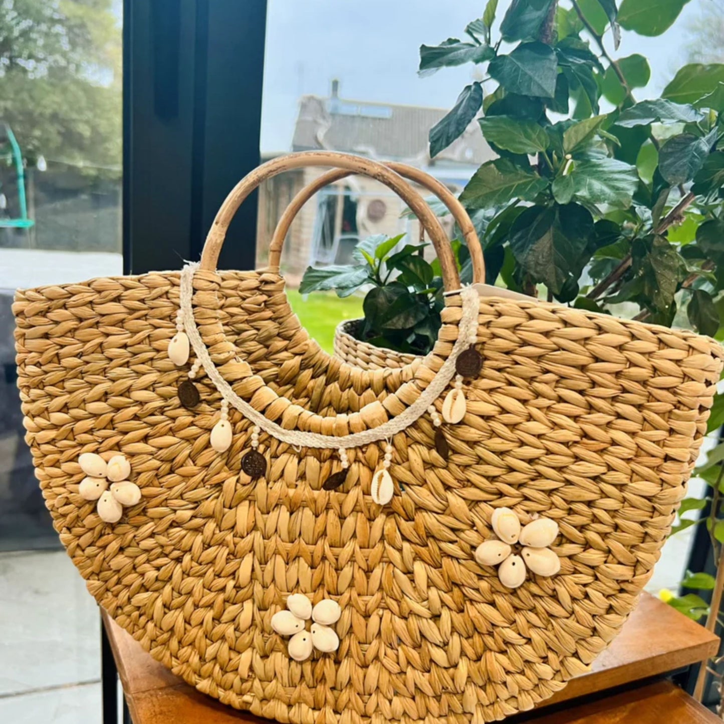 Handmade Kauna Grass Shell Boho Style Beach Bag/Basket